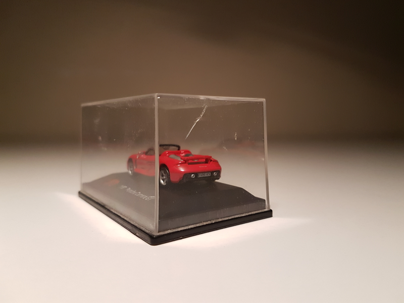 Illustration for article titled Makeitfit Monday: Rennsport Reunion Edition - Malibu International 1:87 Porsche Carrera GT
